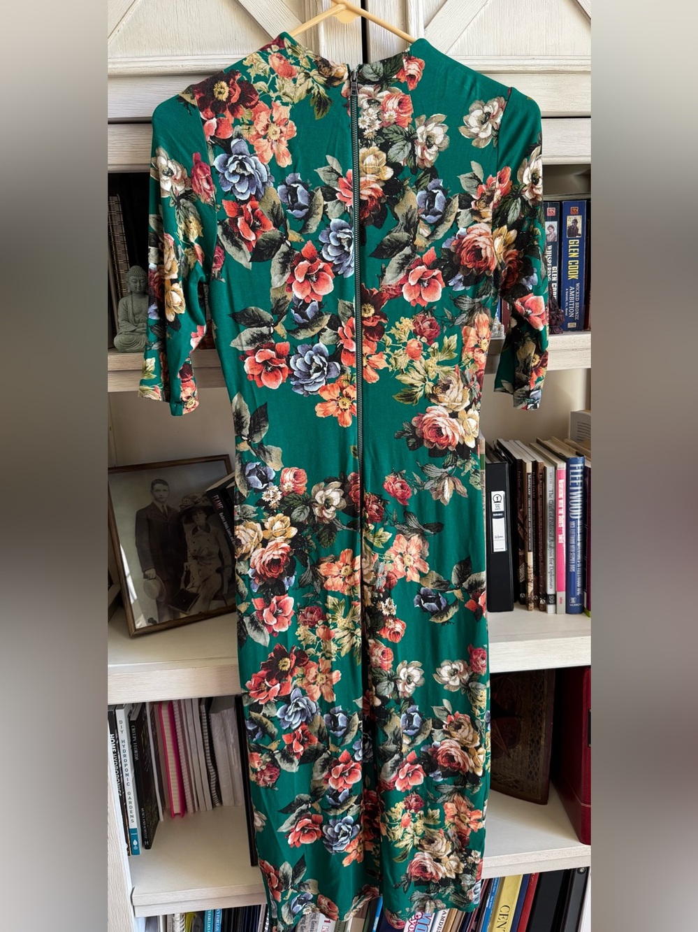 Alice + Olivia Green Floral Long Sleeve Midi Dress with Multicolor Blooms - Picture 2 of 4